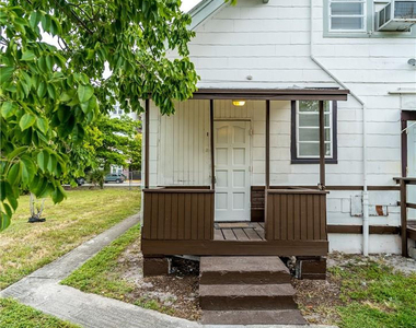 541 Ne 2nd Avenue - Photo Thumbnail 10