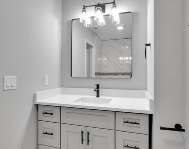 800 Nw Fork Road - Photo Thumbnail 1