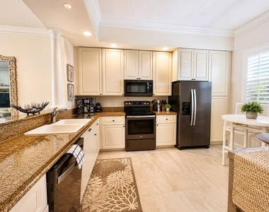 3 Harbour Isle Drive E - Photo Thumbnail 3