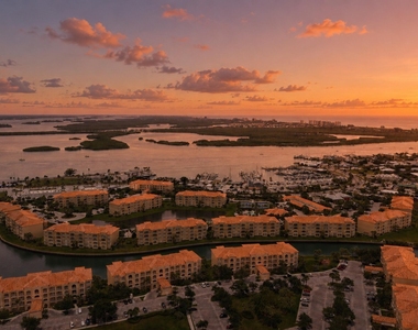 3 Harbour Isle Drive E - Photo Thumbnail 8