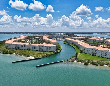 3 Harbour Isle Drive E - Photo Thumbnail 9