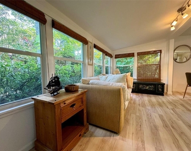 737 Sw 14th Avenue - Photo Thumbnail 4