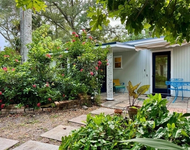 737 Sw 14th Avenue - Photo Thumbnail 1