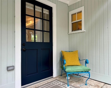 737 Sw 14th Avenue - Photo Thumbnail 3