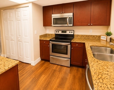 9244 W Atlantic Boulevard - Photo Thumbnail 4