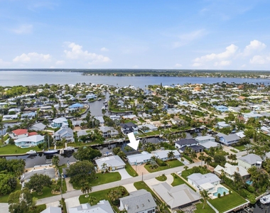 1603 Sw Seagull Way - Photo Thumbnail 34