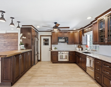 1603 Sw Seagull Way - Photo Thumbnail 3