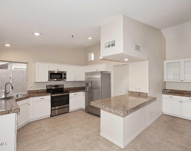18808 N 92nd Way - Photo Thumbnail 17