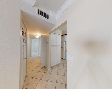 1015 Green Pine Boulevard - Photo Thumbnail 6