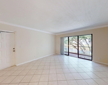 1015 Green Pine Boulevard - Photo Thumbnail 3