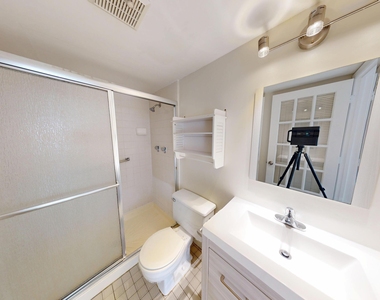 1015 Green Pine Boulevard - Photo Thumbnail 14