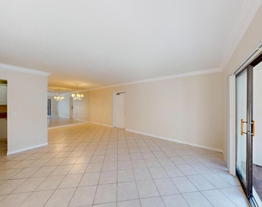 1015 Green Pine Boulevard - Photo Thumbnail 5