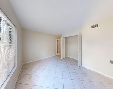 1015 Green Pine Boulevard - Photo Thumbnail 11