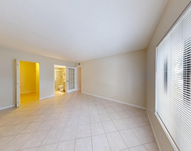1015 Green Pine Boulevard - Photo Thumbnail 13
