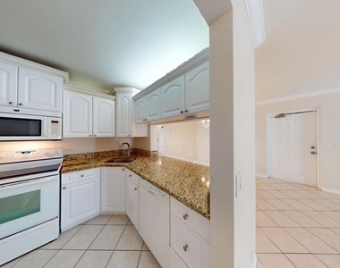 1015 Green Pine Boulevard - Photo Thumbnail 7