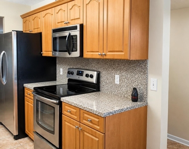 13001 Sw 11th Court - Photo Thumbnail 7
