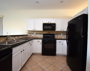 1338 Cape May Lane - Photo Thumbnail 14