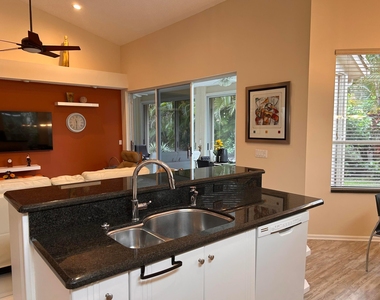 8884 Shoal Creek Lane - Photo Thumbnail 3