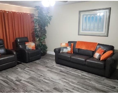 20742 Nw 41st Ave Road - Photo Thumbnail 2