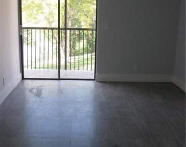 3027 Nw 118th Drive - Photo Thumbnail 6