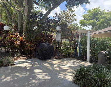 3800 Oaks Clubhouse Drive - Photo Thumbnail 27