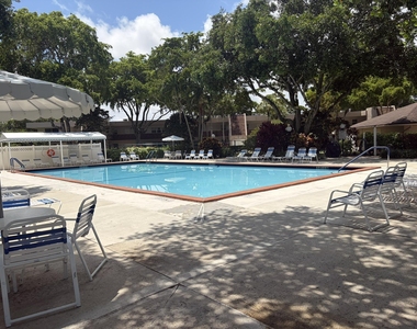 3800 Oaks Clubhouse Drive - Photo Thumbnail 25