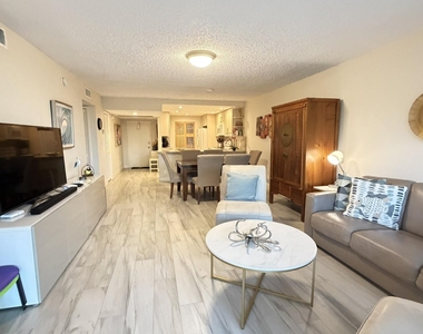 3800 Oaks Clubhouse Drive - Photo Thumbnail 3