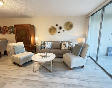 3800 Oaks Clubhouse Drive - Photo Thumbnail 12