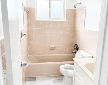 2837 Ne 30th Street - Photo Thumbnail 8