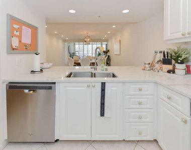 2301 Marina Isle Way - Photo Thumbnail 8