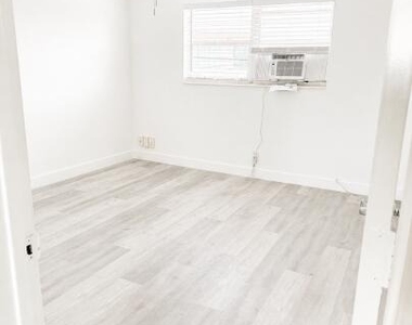2837 Ne 30th Street - Photo Thumbnail 13