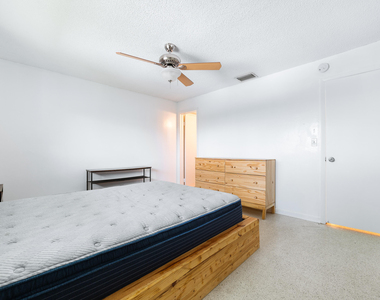 322 N Federal Highway - Photo Thumbnail 11