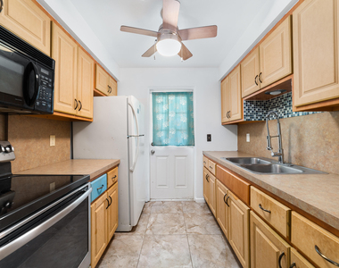 322 N Federal Highway - Photo Thumbnail 5