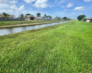 10849 Nw 30th Place - Photo Thumbnail 24