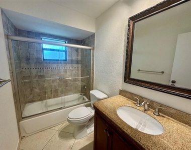 10849 Nw 30th Place - Photo Thumbnail 14