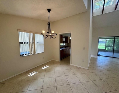 10849 Nw 30th Place - Photo Thumbnail 5