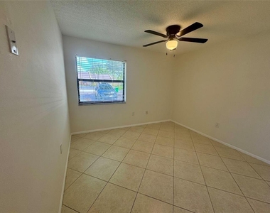 10849 Nw 30th Place - Photo Thumbnail 16
