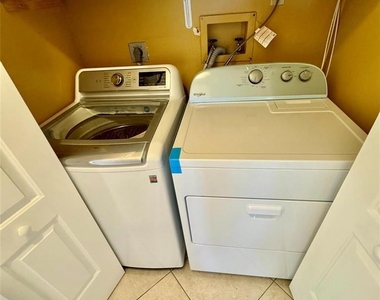 10849 Nw 30th Place - Photo Thumbnail 19
