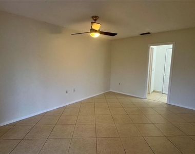 10849 Nw 30th Place - Photo Thumbnail 10