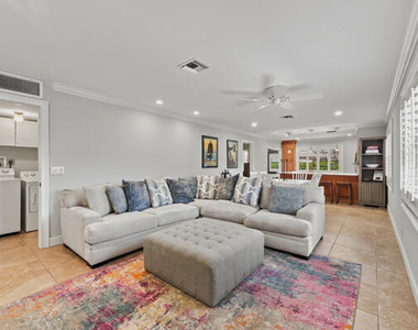 1651 Palmland Drive - Photo Thumbnail 5