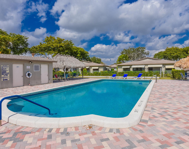 1651 Palmland Drive - Photo Thumbnail 22