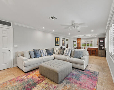 1651 Palmland Drive - Photo Thumbnail 3