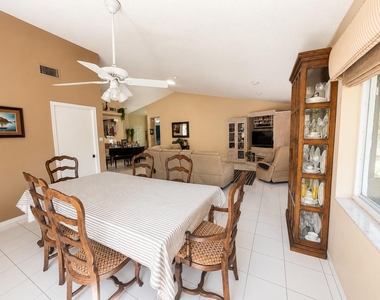 7758 Cloverfield Circle - Photo Thumbnail 7