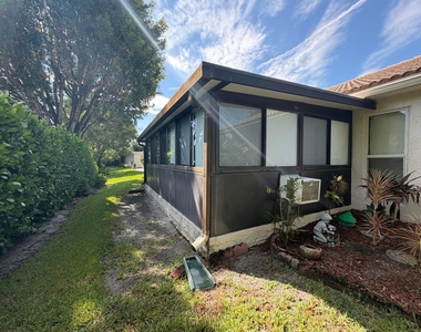 7758 Cloverfield Circle - Photo Thumbnail 37