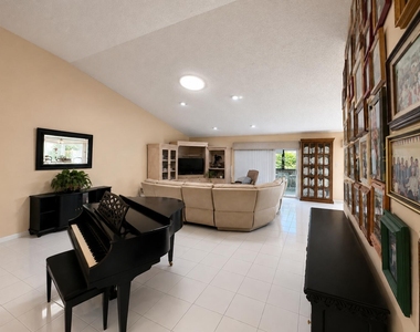 7758 Cloverfield Circle - Photo Thumbnail 13