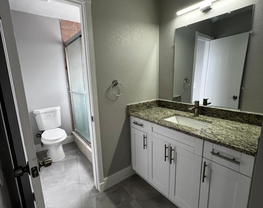 1310 Sw Bellevue Avenue - Photo Thumbnail 7