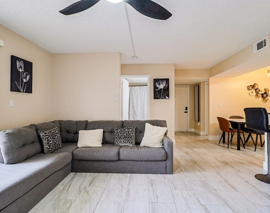 450 Palm Circle W - Photo Thumbnail 15