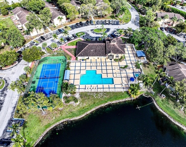 450 Palm Circle W - Photo Thumbnail 75