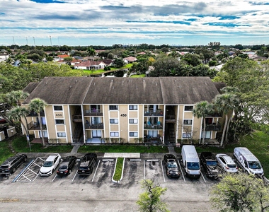 450 Palm Circle W - Photo Thumbnail 63