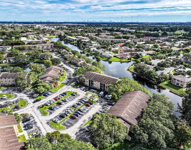 450 Palm Circle W - Photo Thumbnail 67